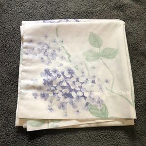🔮 5/$25‎ Vintage Purple Flowers King Pillowcases